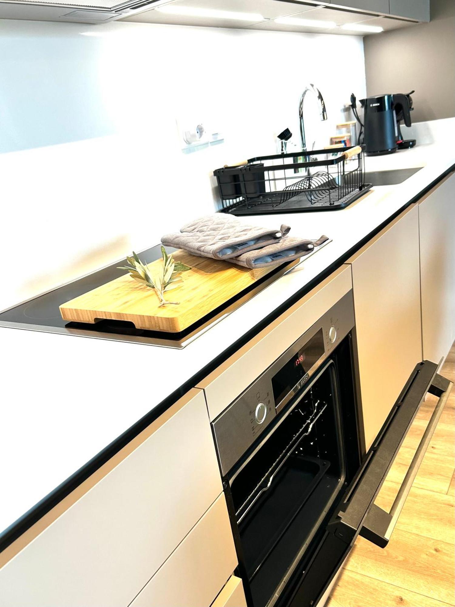 Sunset Gardens - Holiday Apartments - By Tlv Living Limassol Exteriör bild