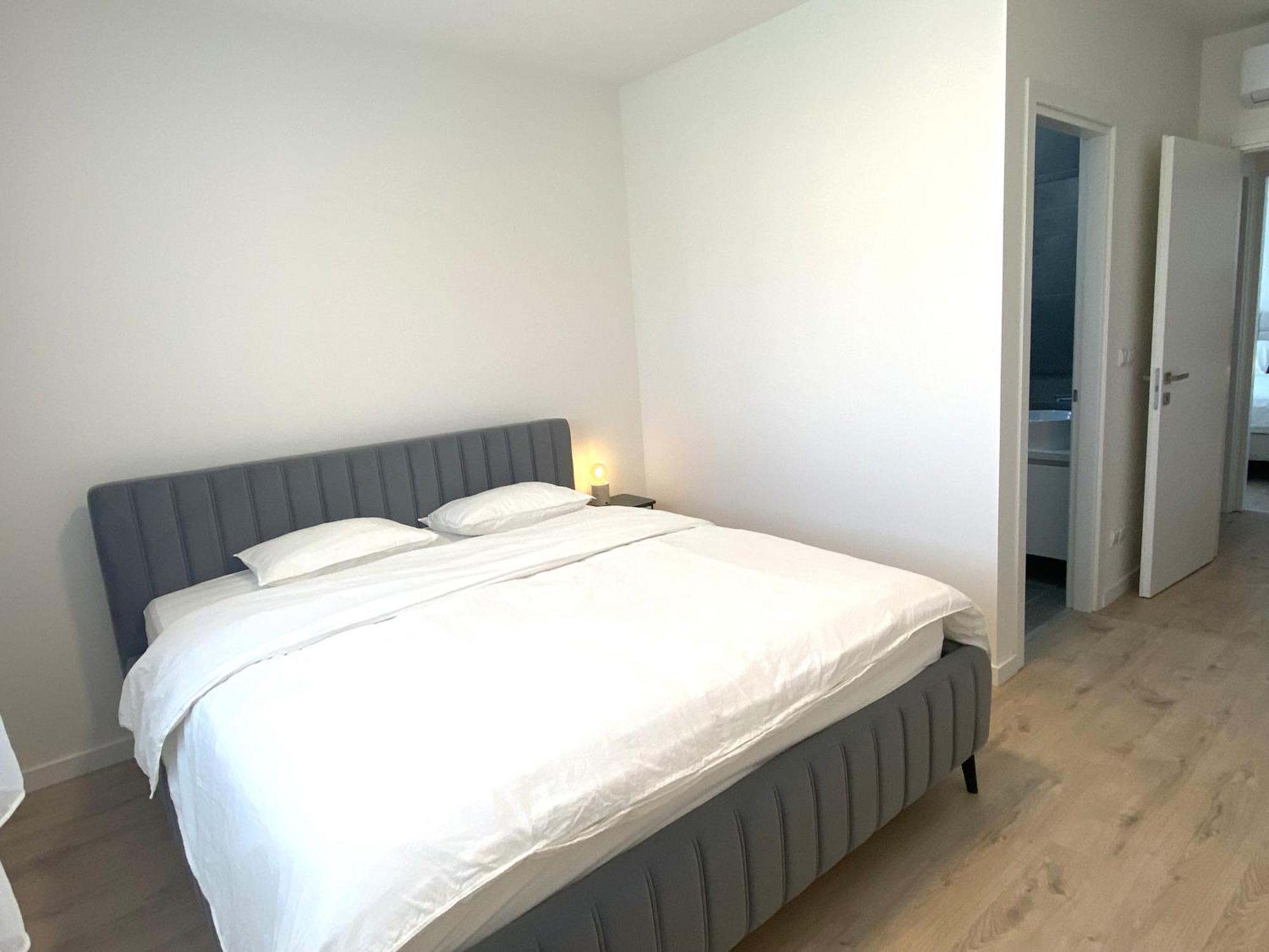 Sunset Gardens - Holiday Apartments - By Tlv Living Limassol Exteriör bild