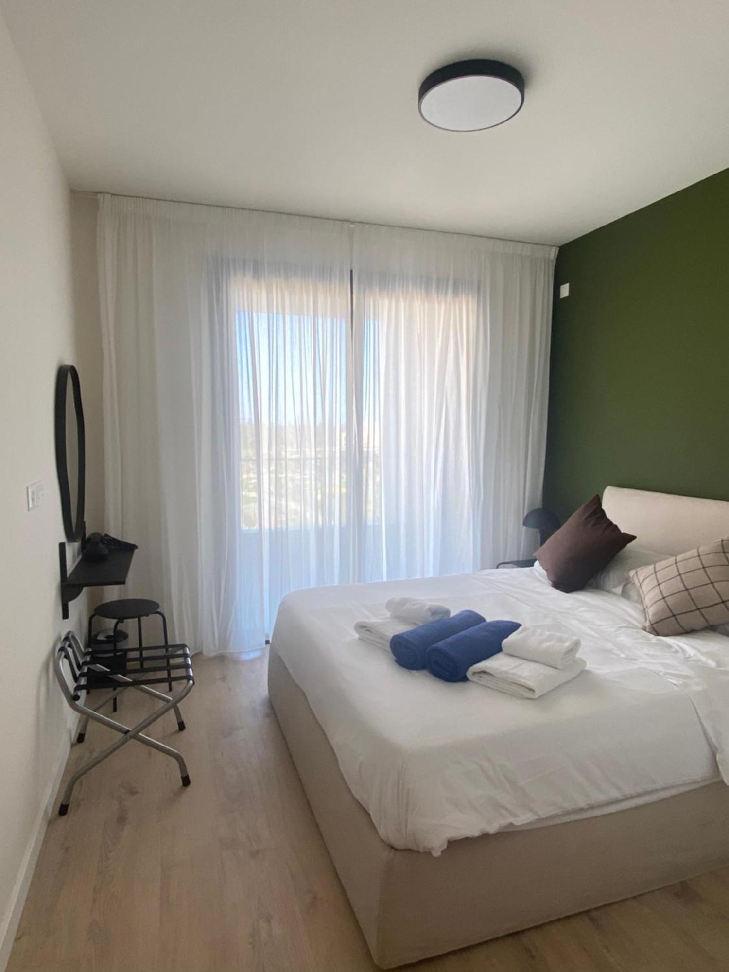 Sunset Gardens - Holiday Apartments - By Tlv Living Limassol Exteriör bild